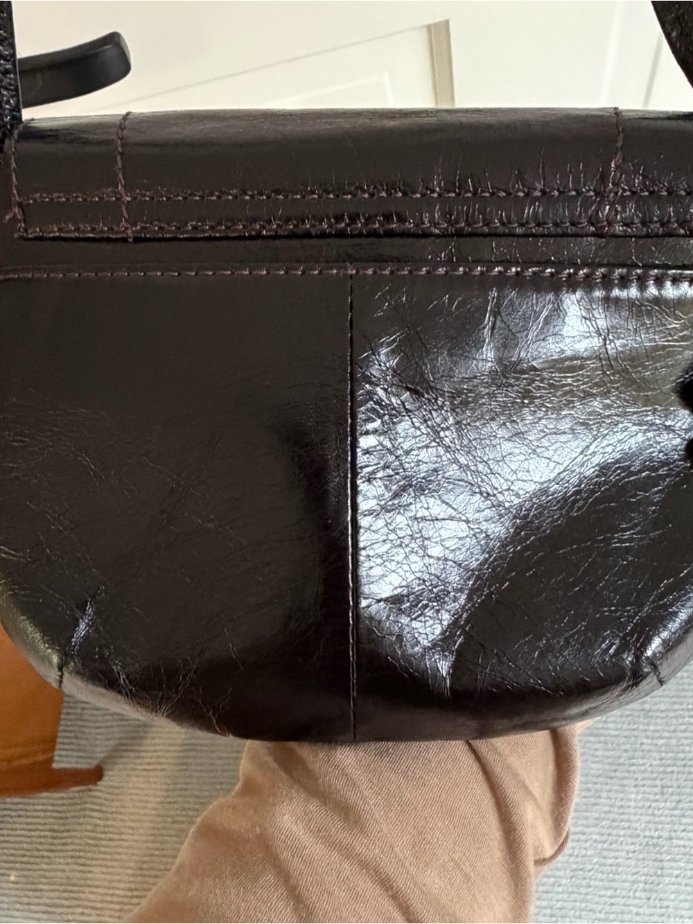 Hobo Black Crossbody Bag - Sleek Minimal Design - Picture 6 of 7